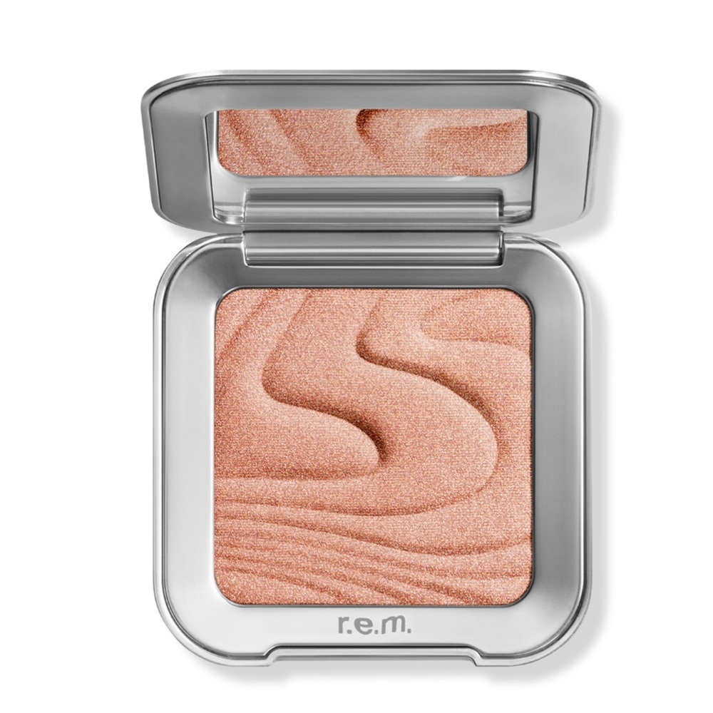 r.e.m. beauty Interstellar Highlighter Topper: Miss Saturn Shade
